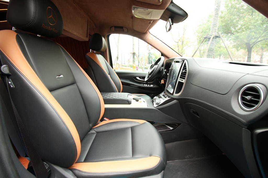 奔驰威霆vito高顶mpv改装商务房车(图文)