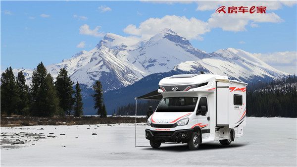 只待阴霾散尽日,山清水秀百花织。 疫情过后和格林卡诺房车一起重回自然吧!