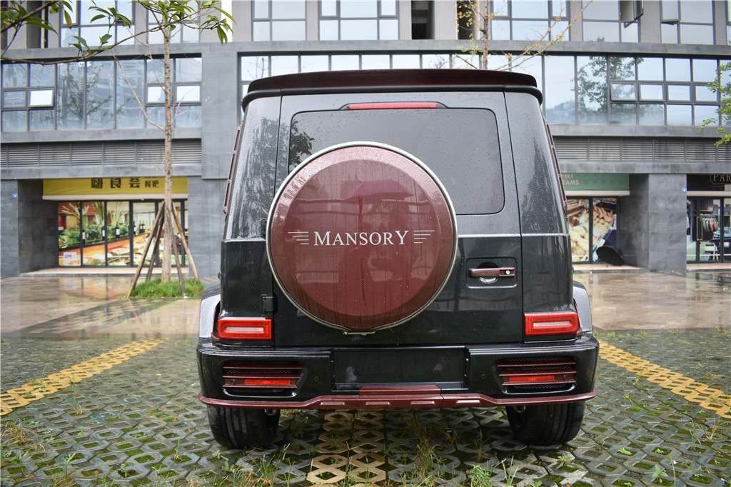 成都车展Mansory迈莎锐推出奔驰G级G63全碳纤版，定制专线：15088779054